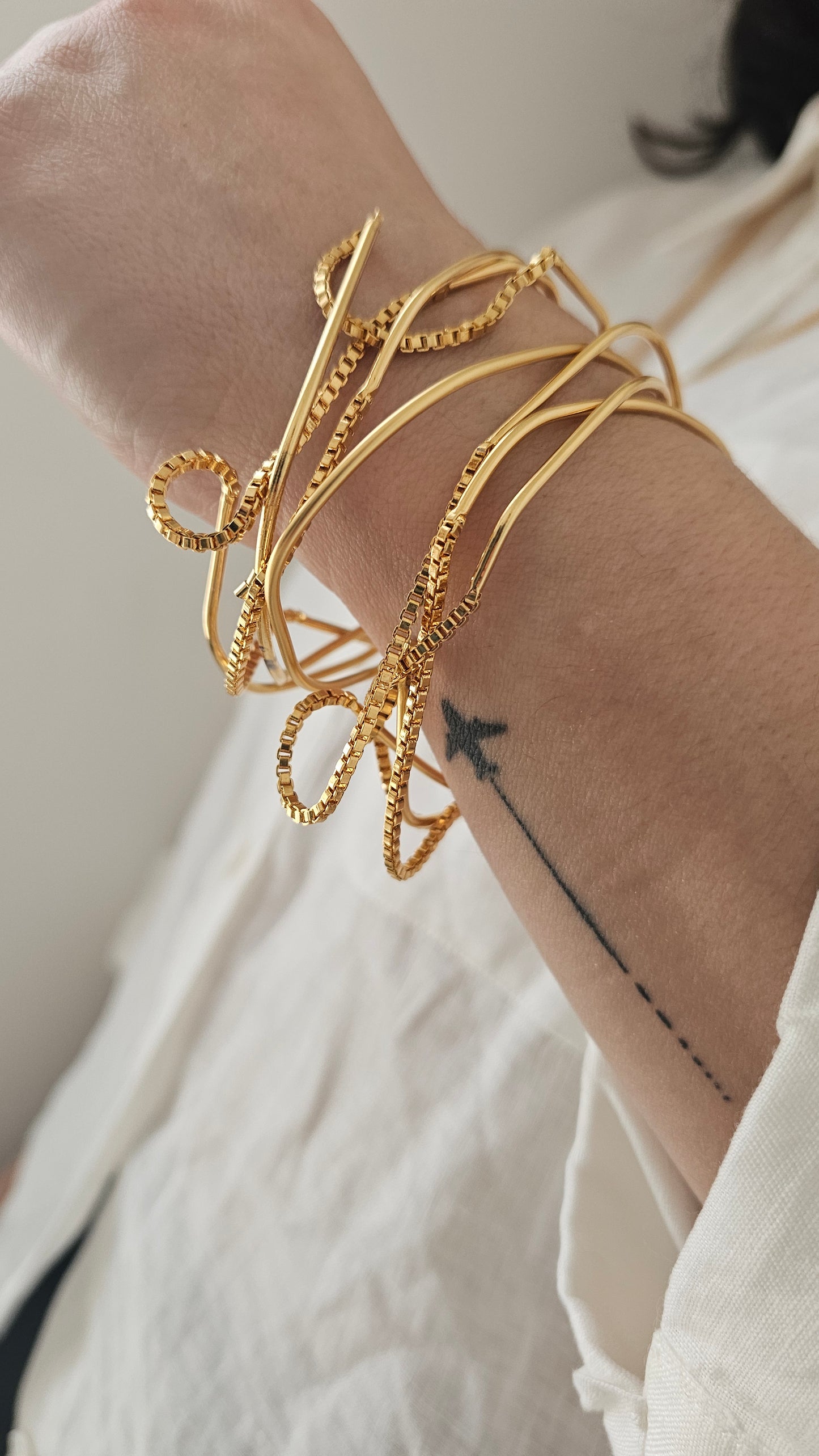 Geometric gold tone Sculpted bracelet- set of 3