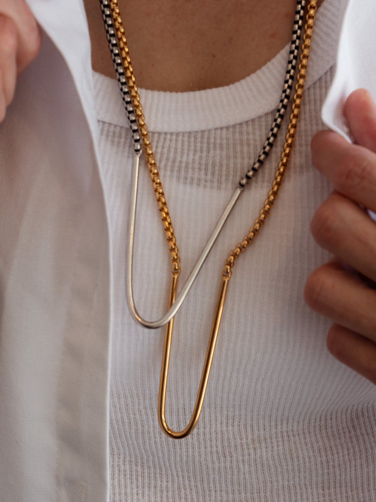 Arc Curved irregular Necklace