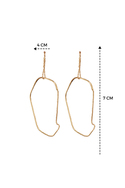 the measurements of a pair of earrings