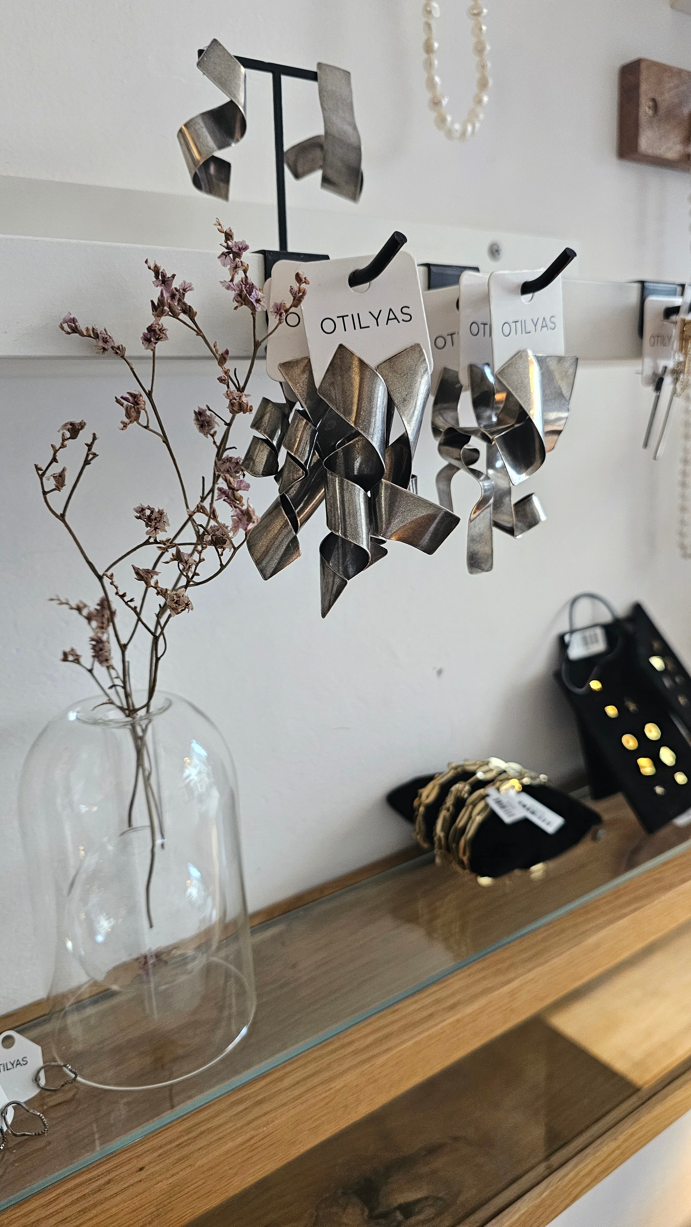 The Dilemma: Unique High-End Art vs. Mass Production Jewelry