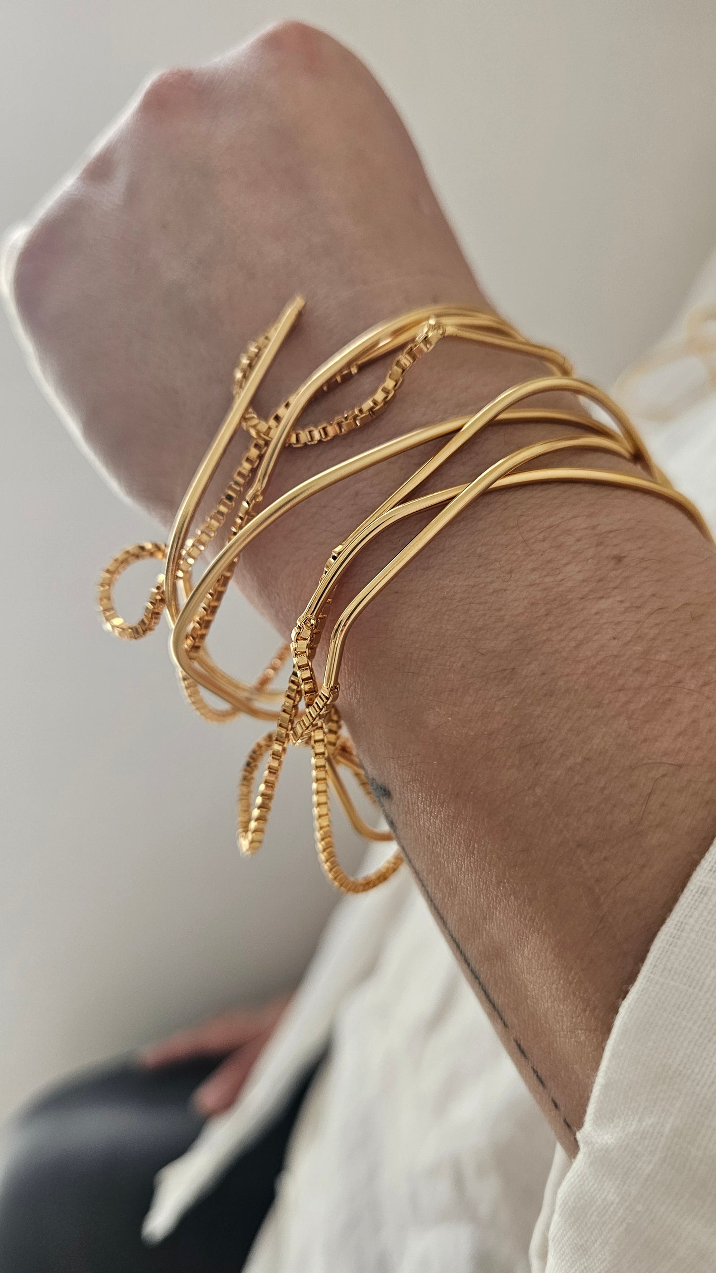 Geometric Sculpted Gold bracelet