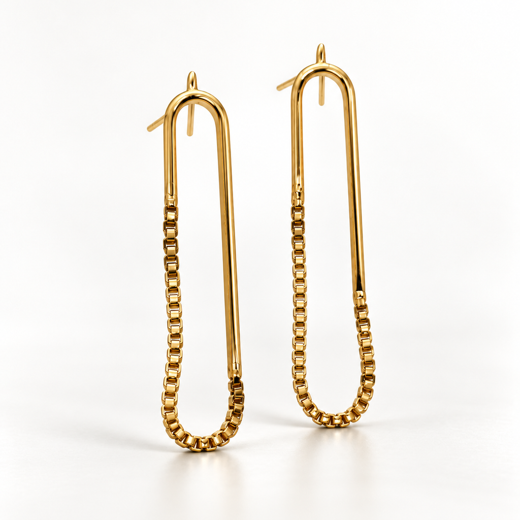 Emma Earrings Nº 9 (E9G202), angled view with reflection