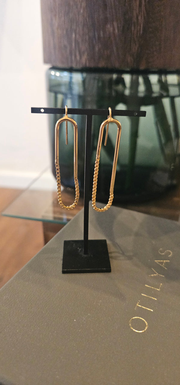 Emma Earrings Nº 9 E9G202 in the OTILYAS studio, Sheinkin 17