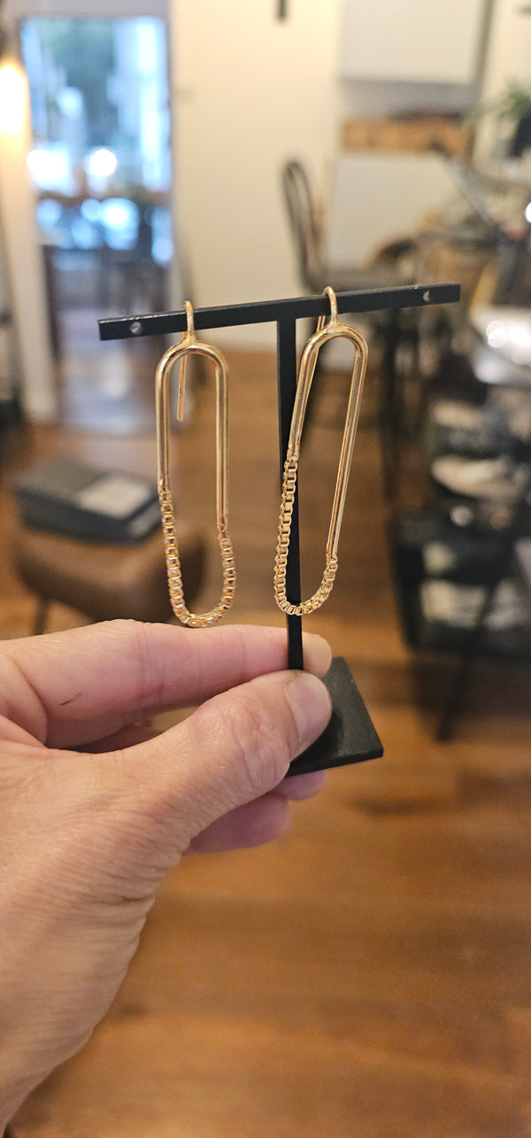 Emma Earrings Nº 9 E9G202 in the OTILYAS studio, Sheinkin 17, detail