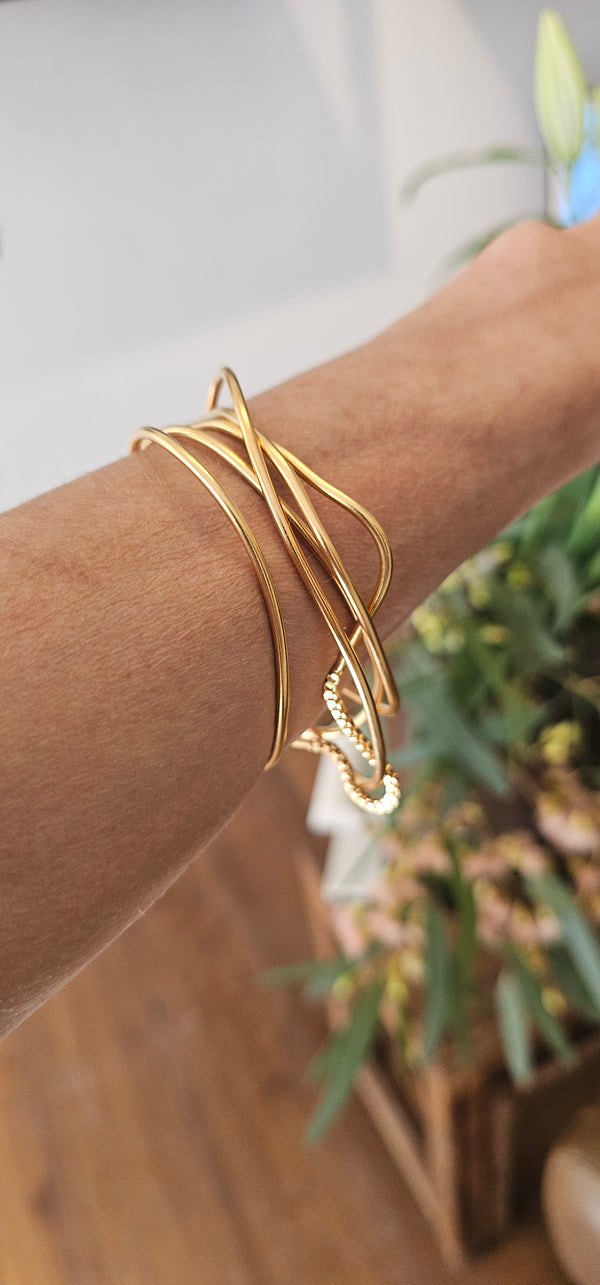 Hurricane Nº 8924 bracelets on the wrist, close view, OTILYAS studio