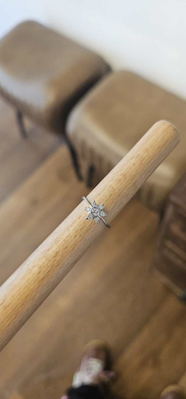 The Platinum Star Ring in the OTILYAS studio
