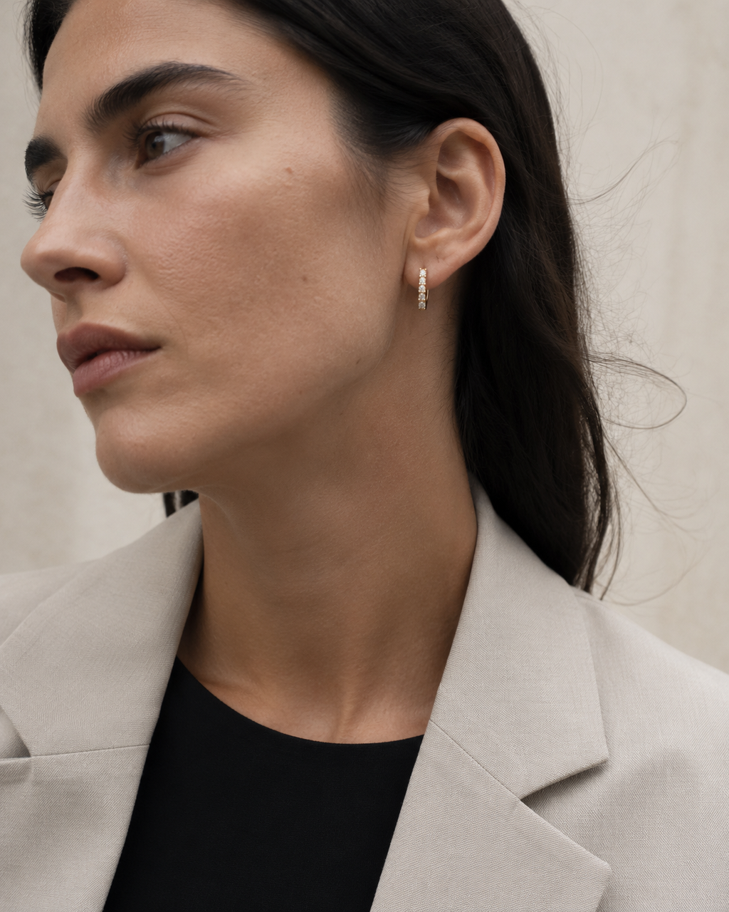 14k yellow gold little hoops |עגילי חישוק משובצים