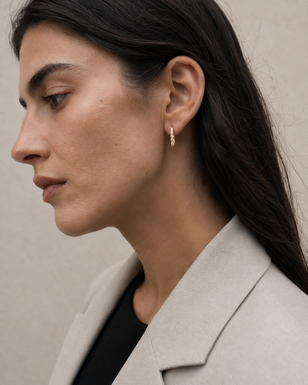 14k yellow gold little hoops |עגילי חישוק משובצים