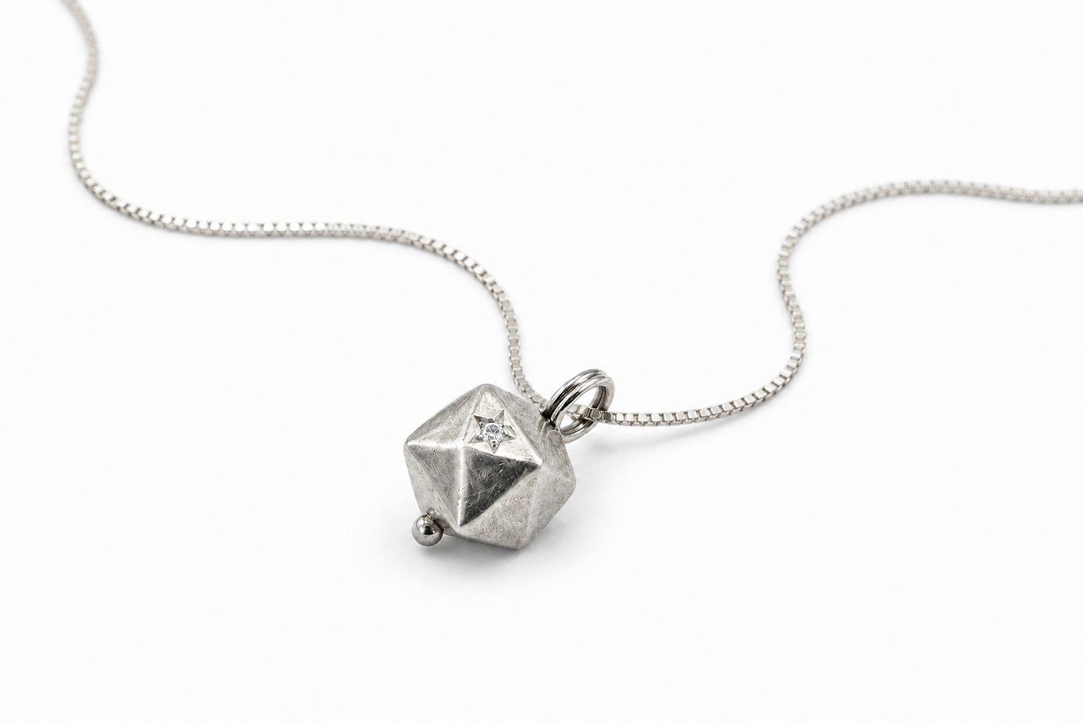 Icosahedron men necklace 14k white gold