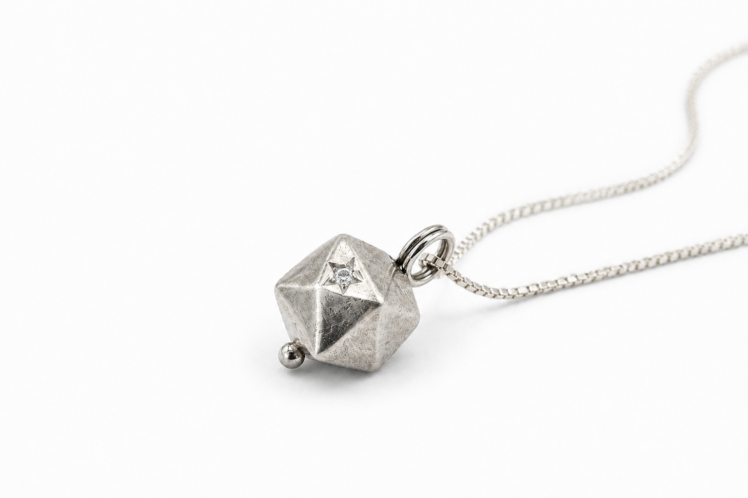 Icosahedron men necklace 14k white gold