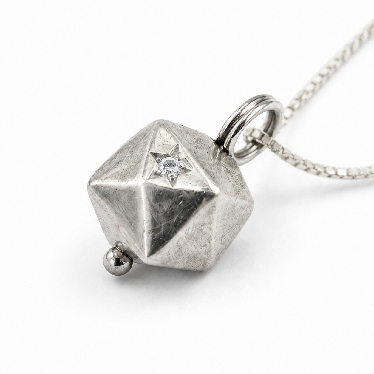 Icosahedron men necklace 14k white gold